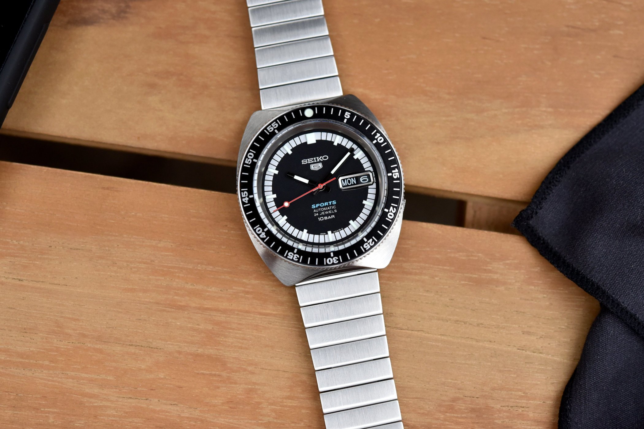 Sport 5 Seiko: Awesome Watch on a Budget? Honest Review Here!