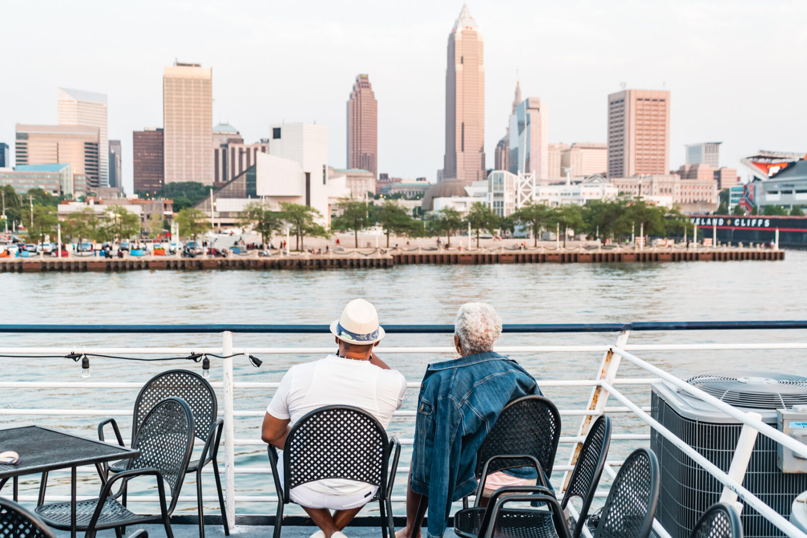 Explore Nautica Entertainment Complex: Plan Your Visit (Tips for a Great Day Out)