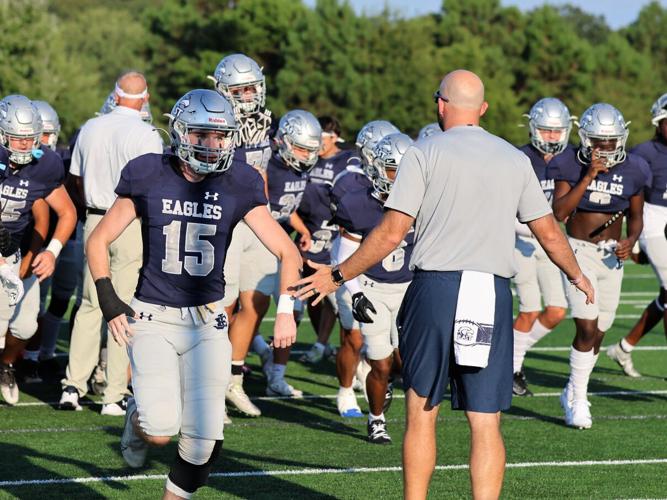 Who is winning the East Jackson football game? Get the live score and updates here!