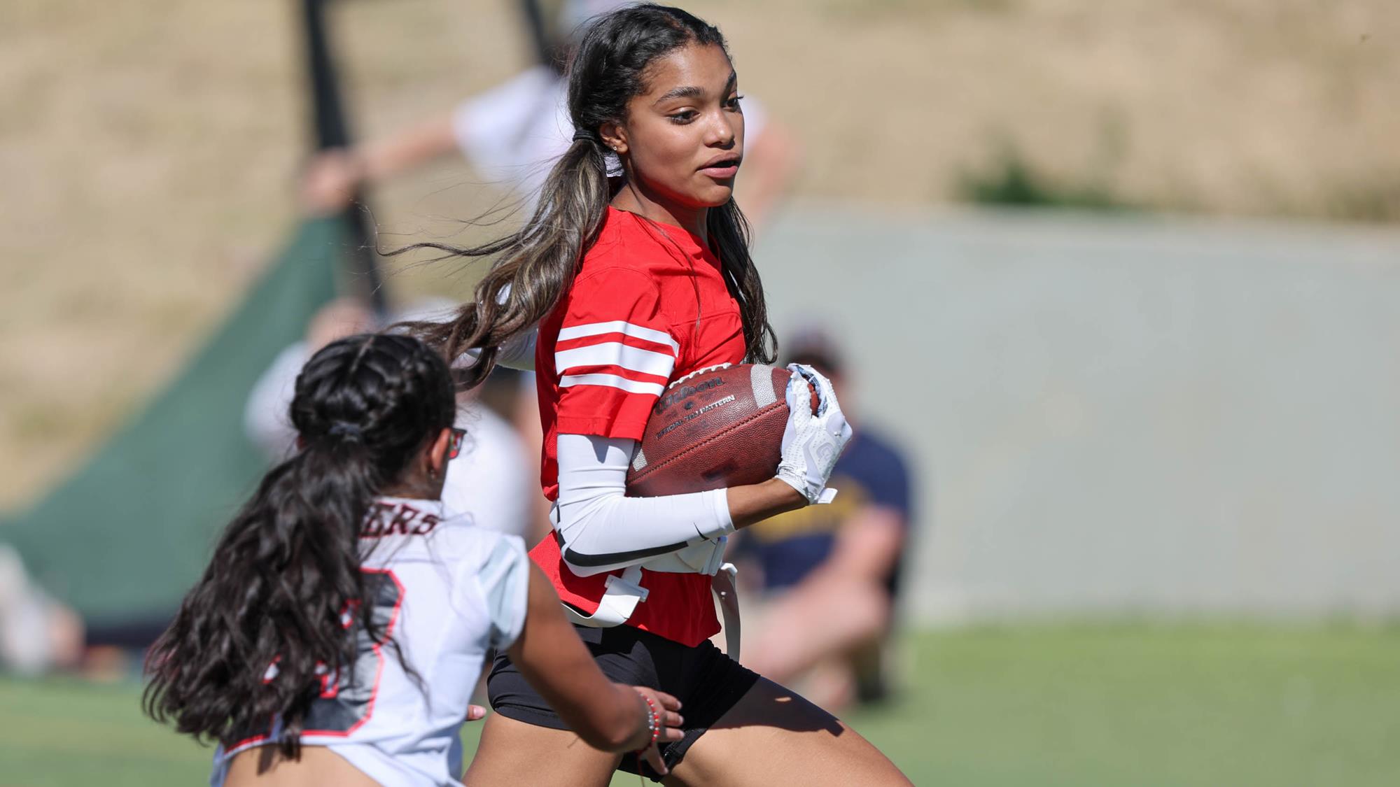 Catching HS Flag Football in Colorado: When Is It Played? (Season Dates Here!)